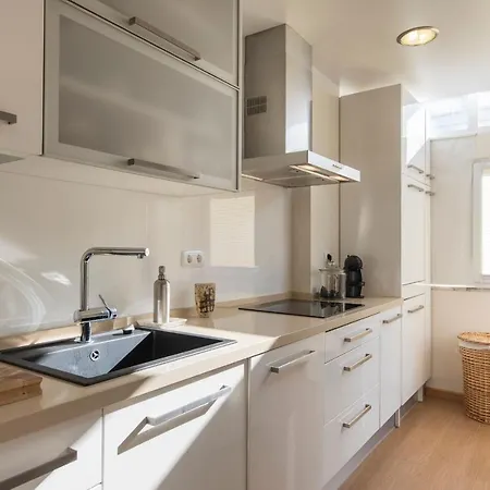 Lovelystay - 2 Bedroom Belem Wonder *