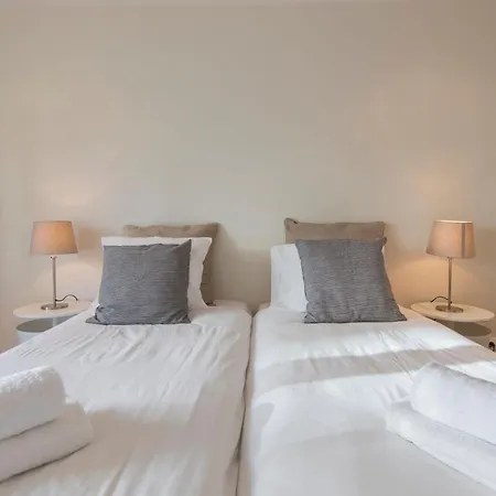Belem 2Br With Balcony & City Views By Lovelystay *