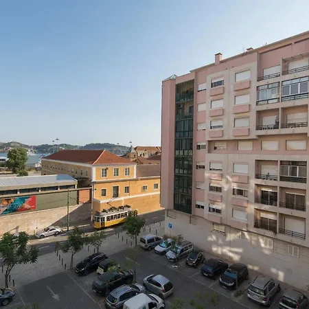Lovelystay - 2 Bedroom Belem Wonder Apartment Lisbon