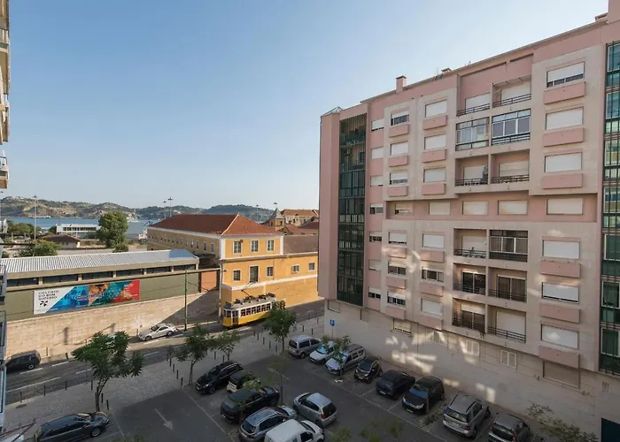 2 Bedroom Belem Wonder By Lovelystay شقة Lisboa